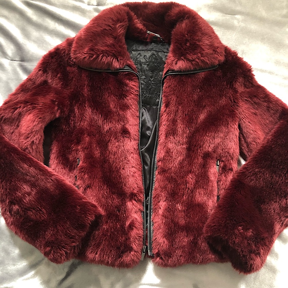 🚫SOLD🚫 Cranberry faux fur women’s coat - Picture 1 of 7